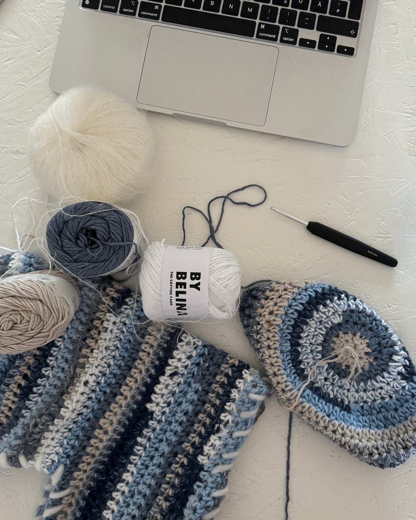 01 SILKY MOHAIR 'CREAMY WHITE'