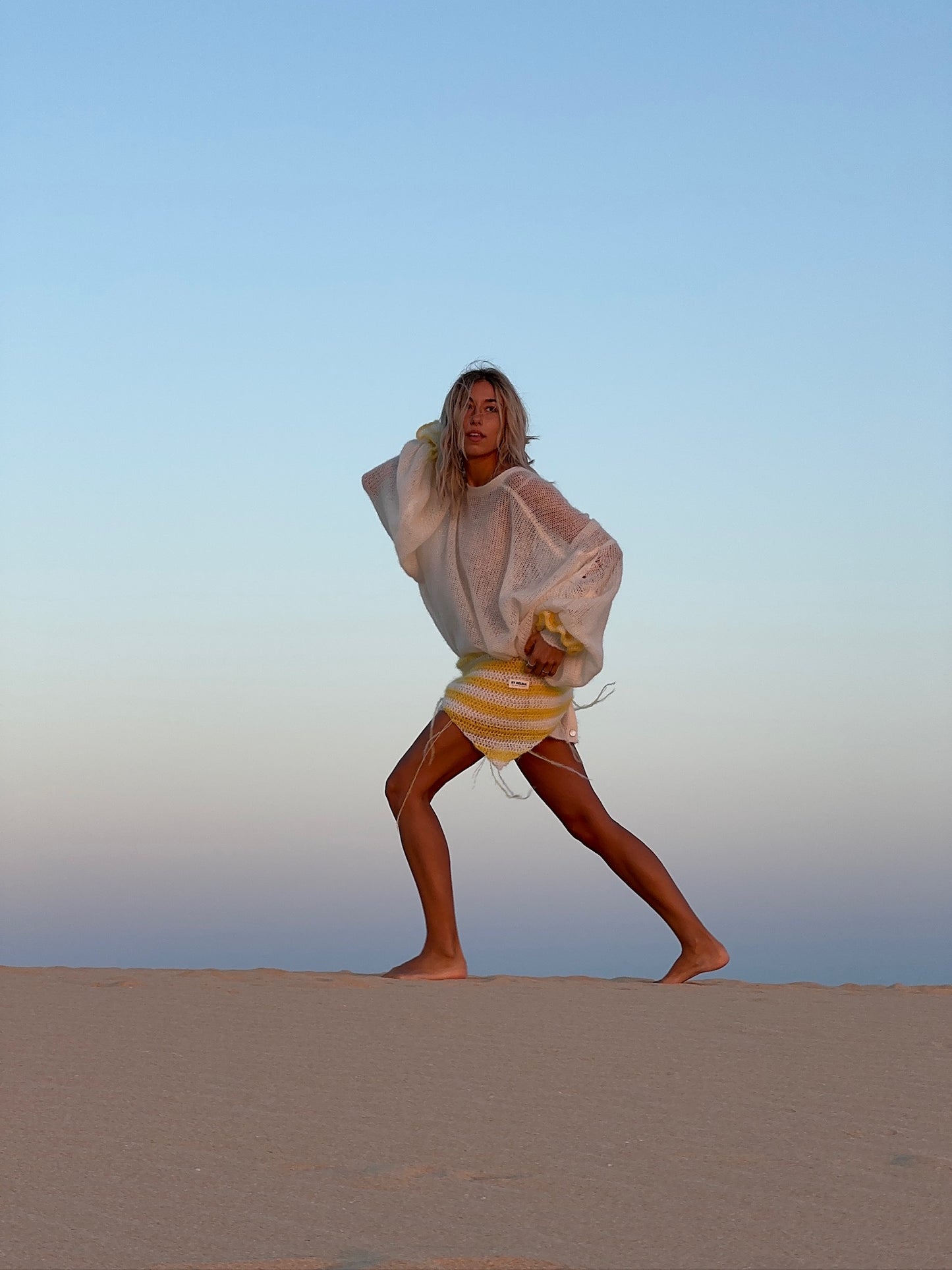 CROCHET SET 02 'TRIANGLE SCARF' + scrunchie mittens