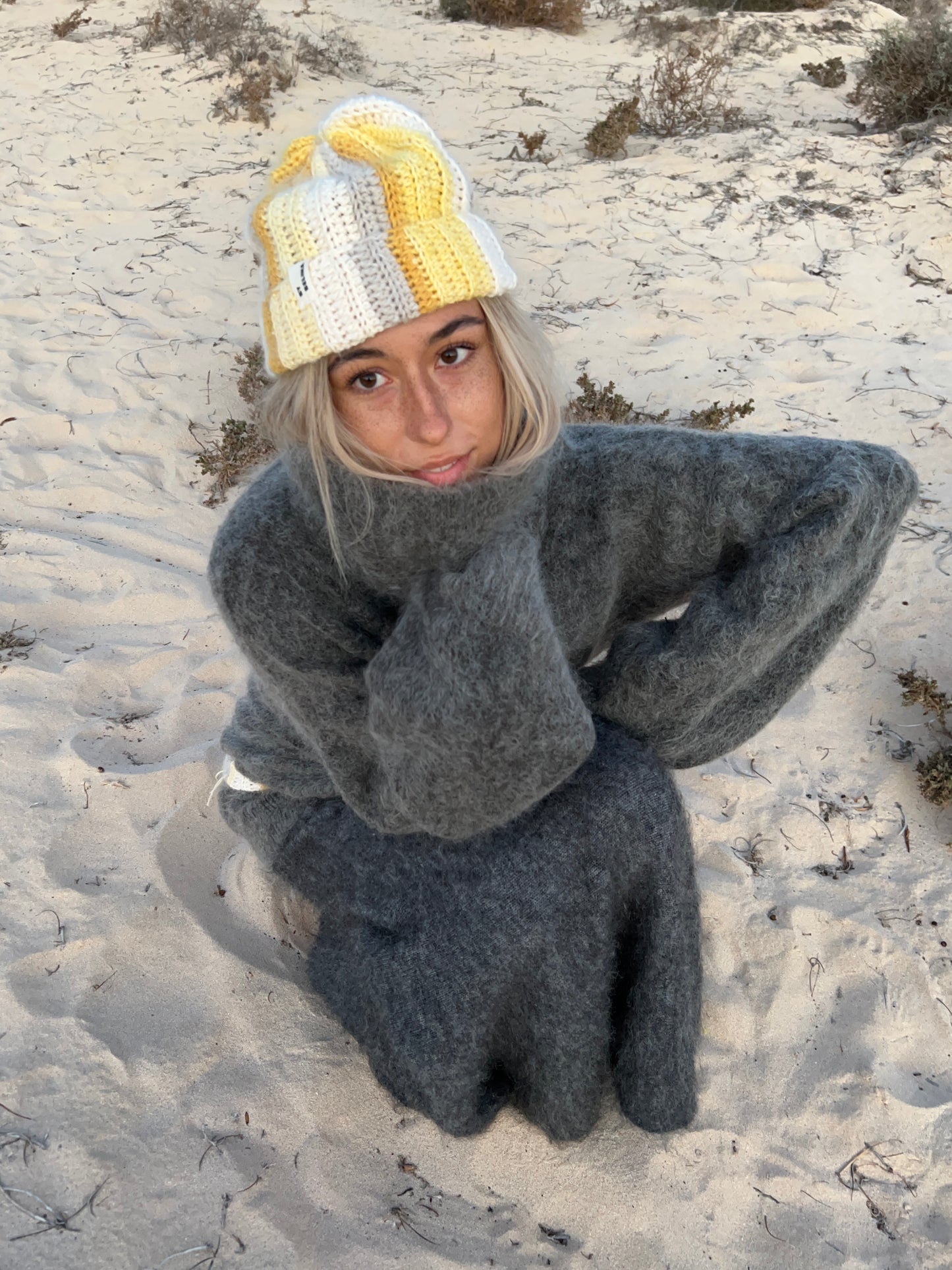 CROCHET SET 06 'BEANIE & SCARF'